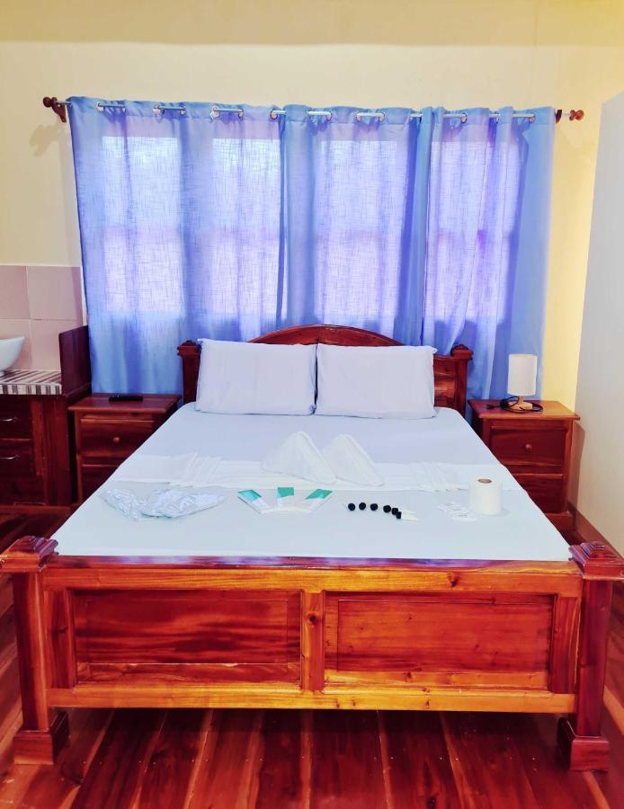 La-Familia Guest House Siquijor Zewnętrze zdjęcie